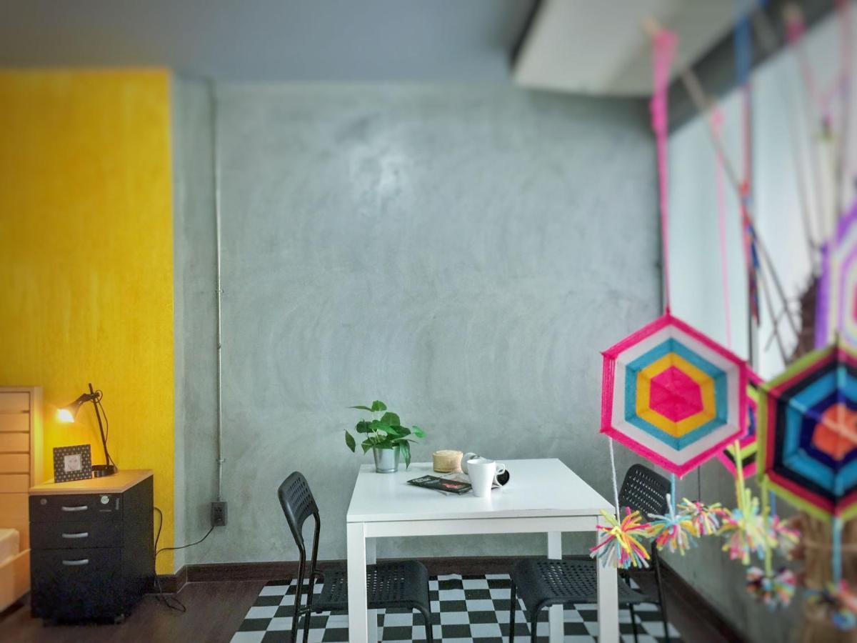 Five Stars Ratchada 19 Hostel Μπανγκόκ Εξωτερικό φωτογραφία
