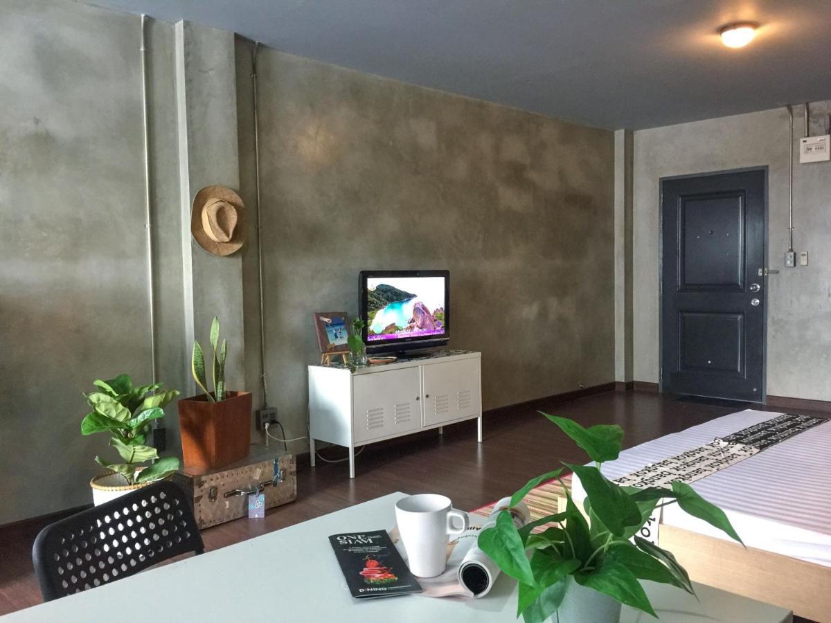 Five Stars Ratchada 19 Hostel Μπανγκόκ Εξωτερικό φωτογραφία