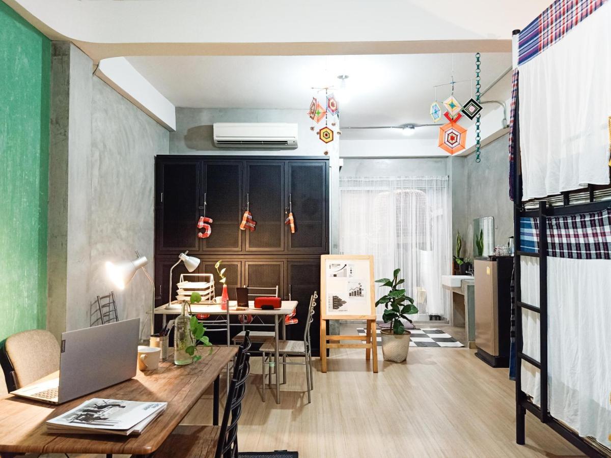 Five Stars Ratchada 19 Hostel Μπανγκόκ Εξωτερικό φωτογραφία