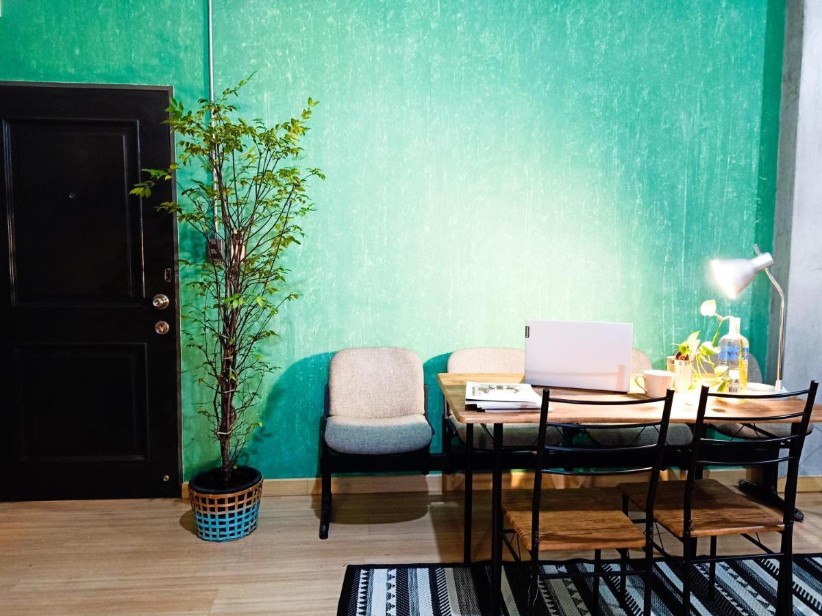 Five Stars Ratchada 19 Hostel Μπανγκόκ Εξωτερικό φωτογραφία