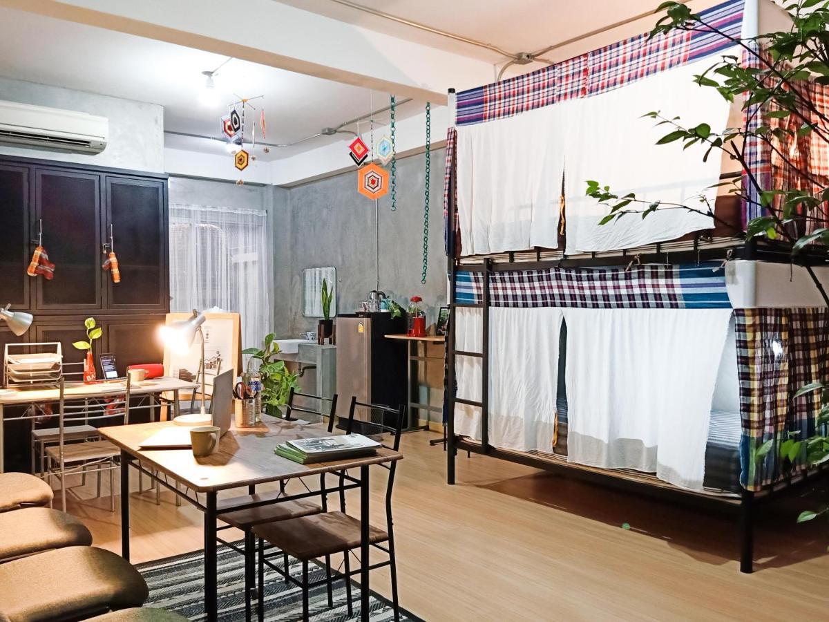 Five Stars Ratchada 19 Hostel Μπανγκόκ Εξωτερικό φωτογραφία