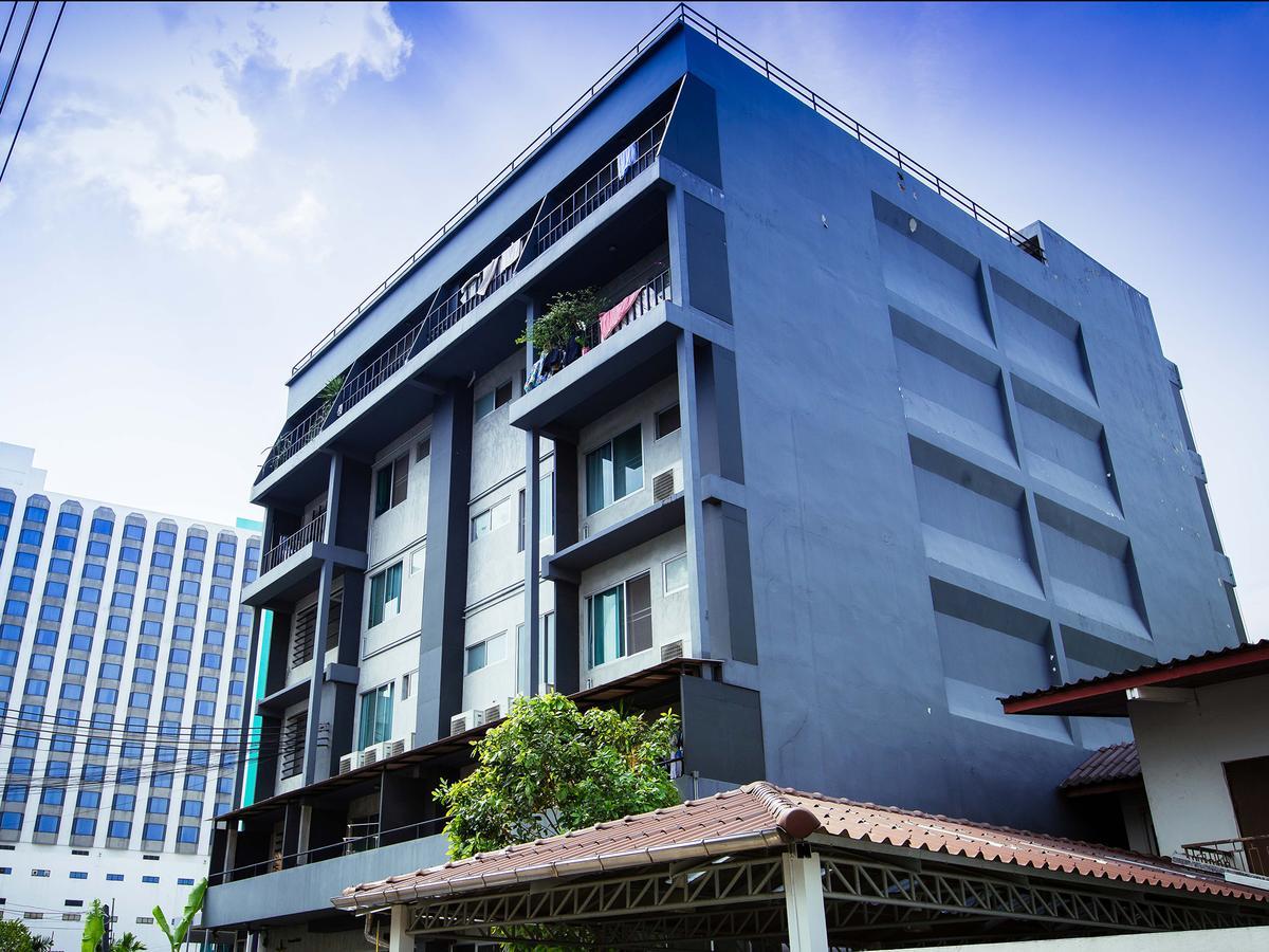 Five Stars Ratchada 19 Hostel Μπανγκόκ Εξωτερικό φωτογραφία