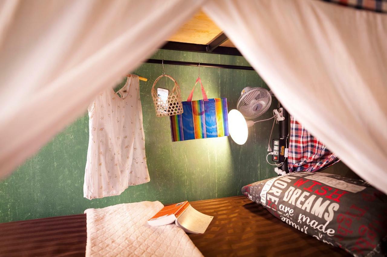 Five Stars Ratchada 19 Hostel Μπανγκόκ Εξωτερικό φωτογραφία